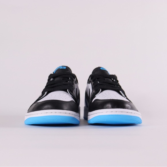 NIKE AIR JORDAN 1 LOW POWDER BLUE - Picture 3 of 7